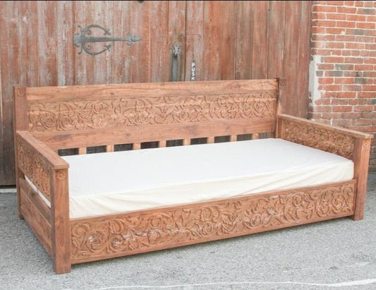 Natural Hand Carved Solid Wood Floral Hand Carved Wooden Daybed