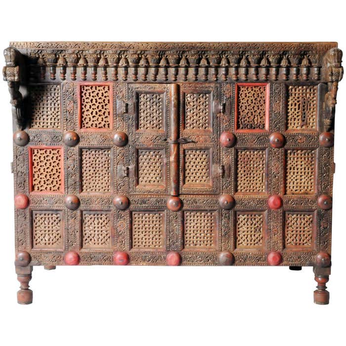 Vintage Indian Wooden Damchiya Sideboard